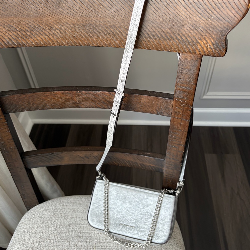 Elegant White Leather Crossbody Bag